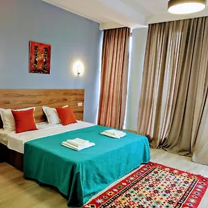 Hotel 5 Rooms Тбилиси